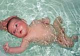 Обучение плаванию детей первого года жизни на дому