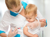 Программа Вакцинация - защитит здоровье детей от инфекционных заболеваний.